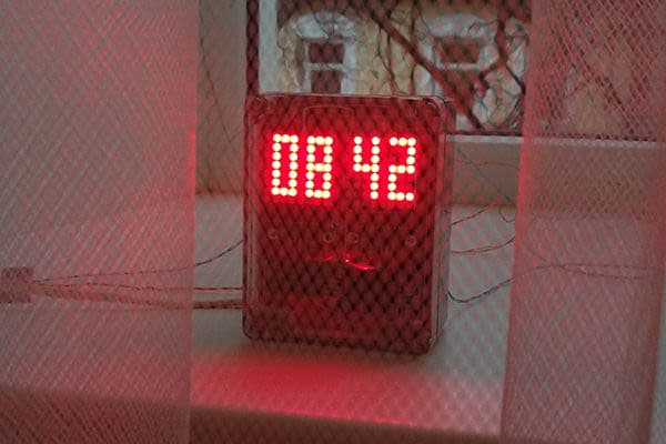 Часы «Ранний рассвет зимой» Часы «Ранний рассвет зимой»